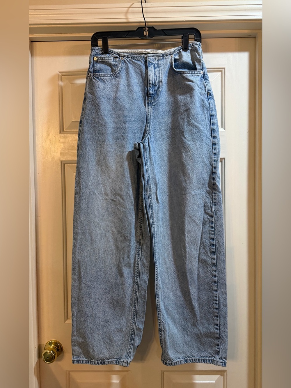 BDGClassic Light Blue Jeans SIZE 28
